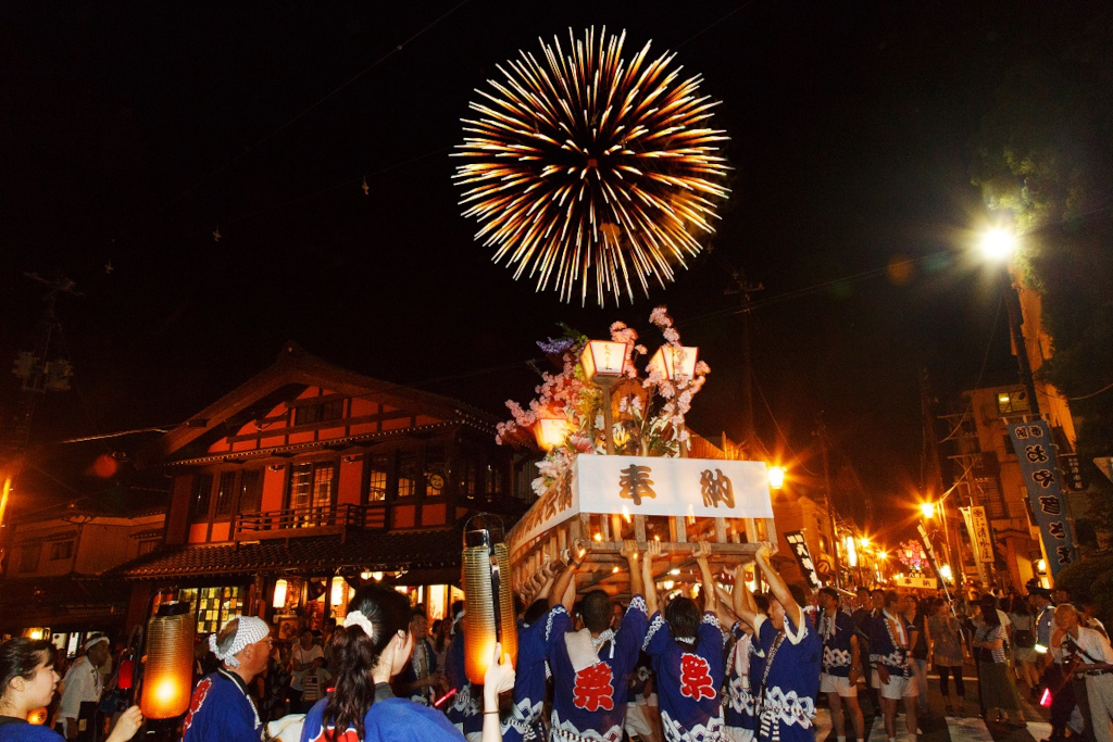 Festival delle lanterne a Yahiko