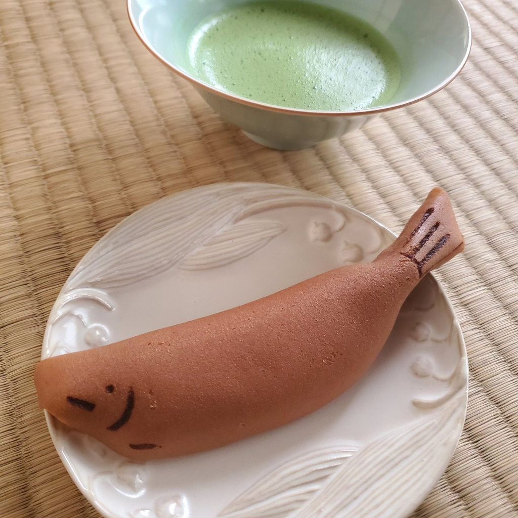 Wakaayu con tazza di the verde